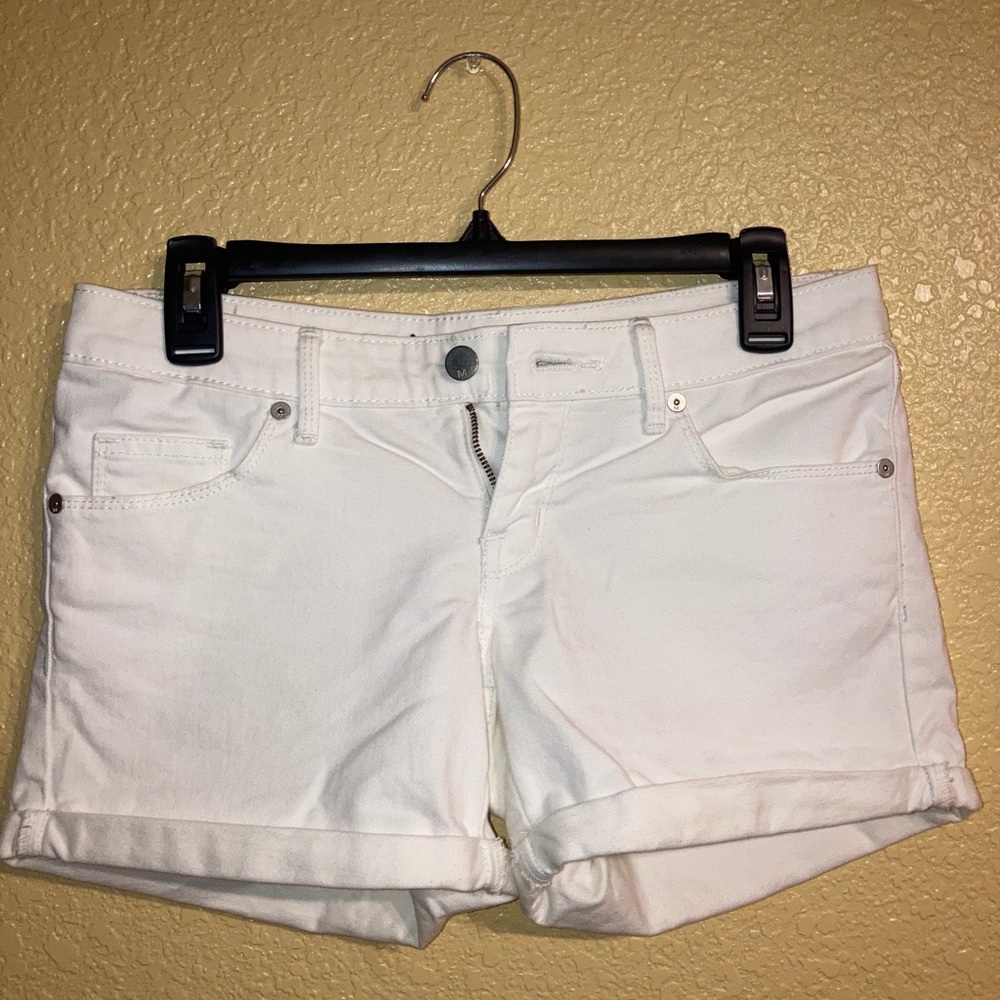 White mid-rise shorts